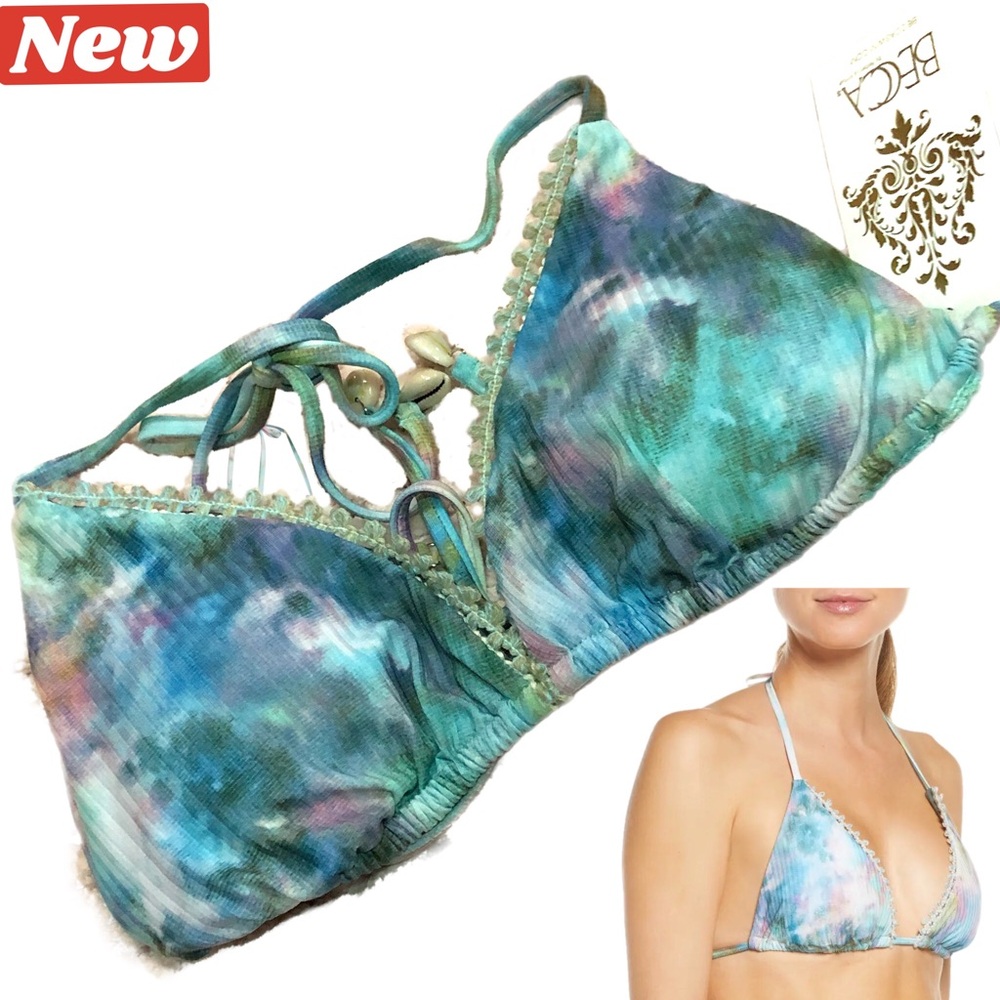 🆕 Becca Crystal Lake Bikini Top Blue print w/ Shell embellishments